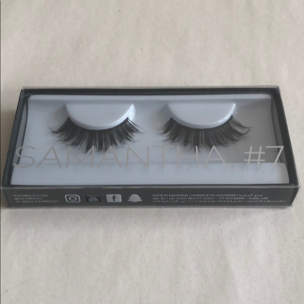 Huda Beauty Samantha Lashes! NIB! - Picture 3 of 5